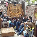 Ada לינה וארוחת בוקר