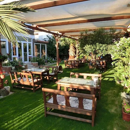 Ada فندق مبيت وإفطار 2*