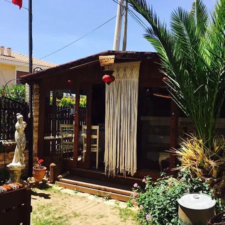 فندق مبيت وإفطار Ada