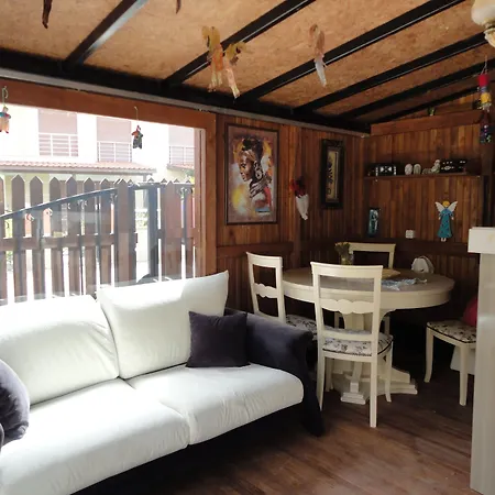 فندق مبيت وإفطار Ada 2*