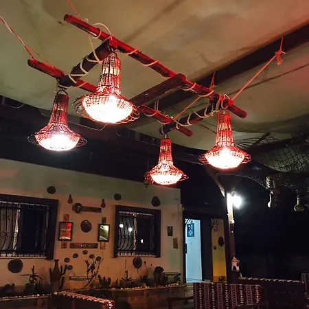 فندق مبيت وإفطار Ada 2*