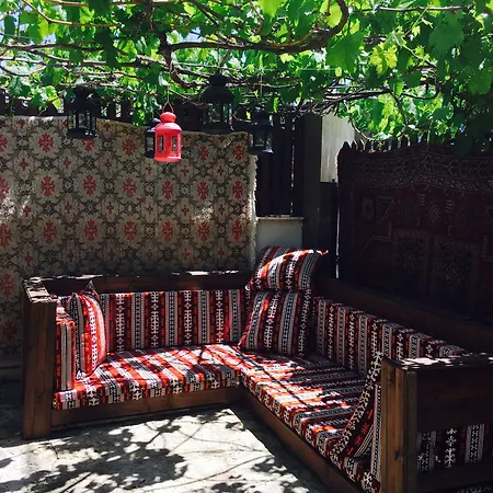 Ada 2* Çeşme