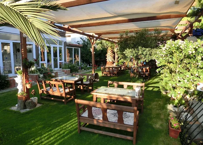 Ada Bed & Breakfast 2*