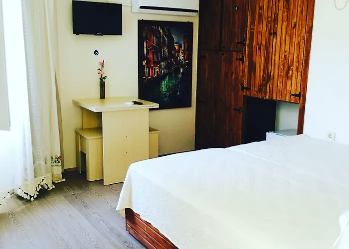 Ada Bed & Breakfast 2*