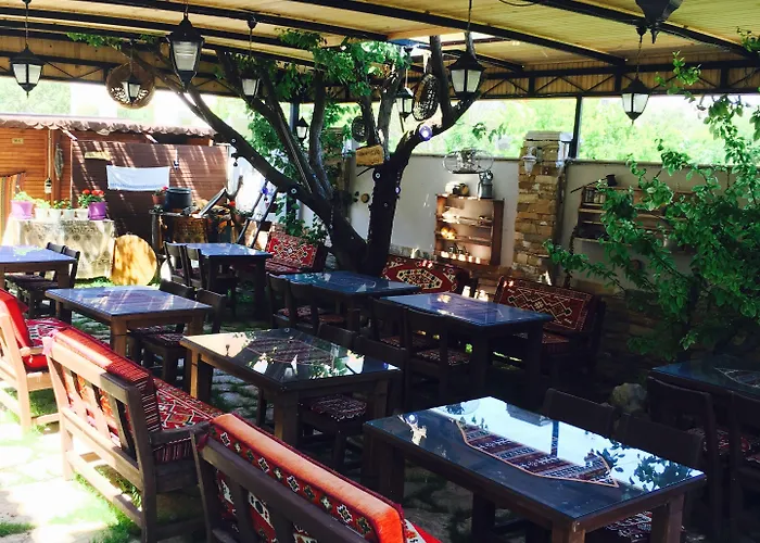 Ada Bed & Breakfast 2*