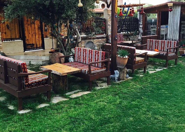 Ada Bed & Breakfast 2*