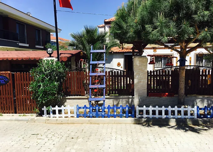 住宿加早餐酒店 Ada Çeşme