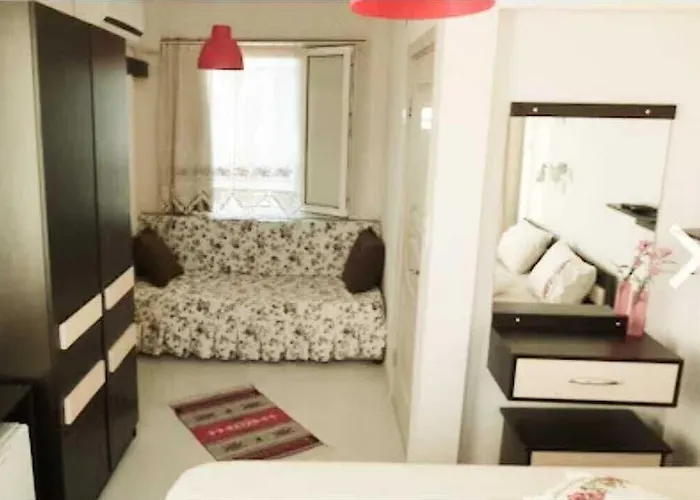 Ada Bed & Breakfast 2*