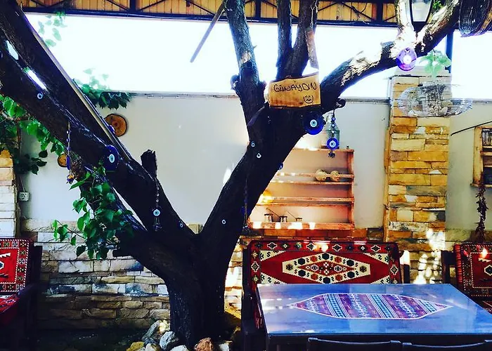 Ada Bed & Breakfast 2*