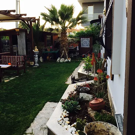 Ada Bed & Breakfast Çeşme