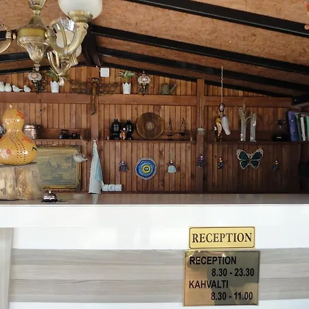 Ada Bed & Breakfast Çeşme