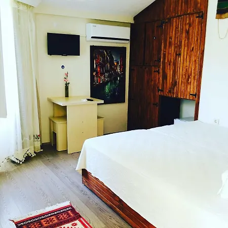 Bed & Breakfast Ada 2*